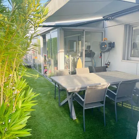 Location Pontalliac De 200 M2 A 50m De La Apartment *